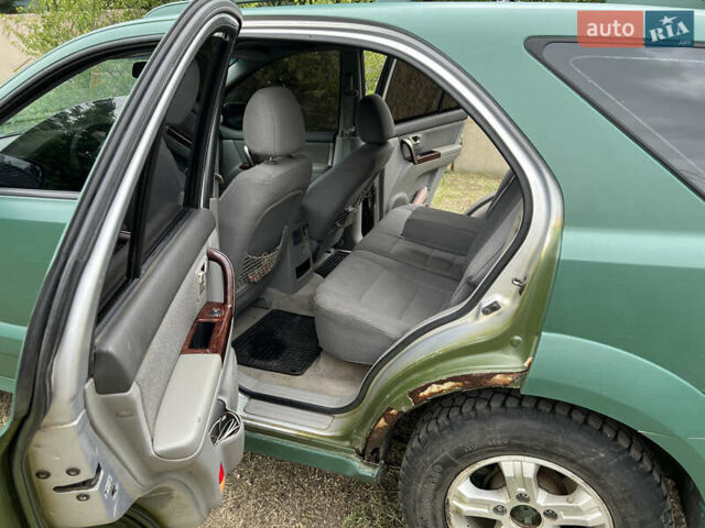 Зеленый Киа Соренто, объемом двигателя 2.5 л и пробегом 245 тыс. км за 4199 $, фото 8 на Automoto.ua