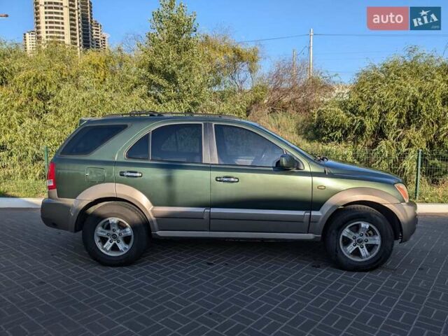 Зеленый Киа Соренто, объемом двигателя 3.5 л и пробегом 250 тыс. км за 5000 $, фото 3 на Automoto.ua