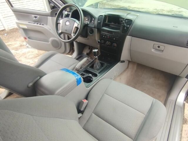 Зеленый Киа Соренто, объемом двигателя 2.5 л и пробегом 350 тыс. км за 3496 $, фото 11 на Automoto.ua