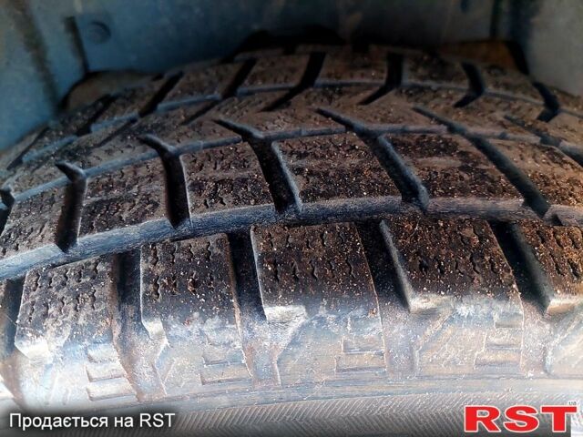 Зелений Кіа Соренто, об'ємом двигуна 2.5 л та пробігом 310 тис. км за 3250 $, фото 9 на Automoto.ua