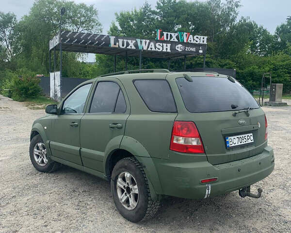 Зеленый Киа Соренто, объемом двигателя 2.5 л и пробегом 333 тыс. км за 2700 $, фото 3 на Automoto.ua