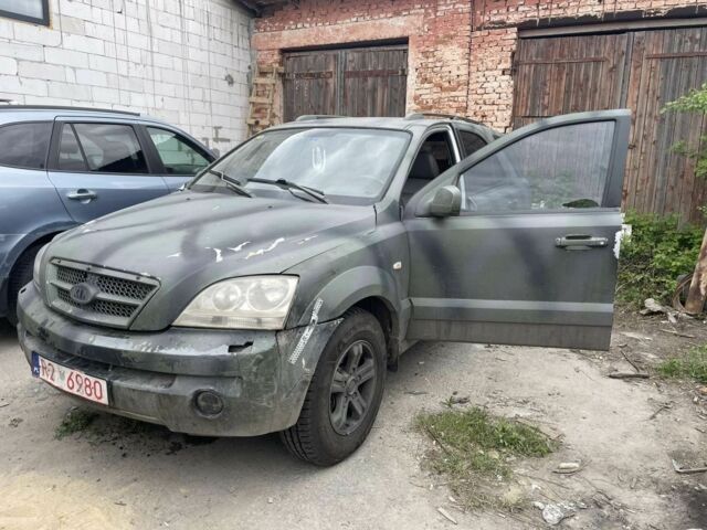 Зеленый Киа Соренто, объемом двигателя 2.5 л и пробегом 300 тыс. км за 1813 $, фото 7 на Automoto.ua