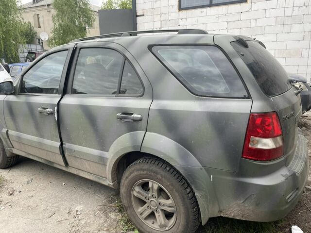 Зеленый Киа Соренто, объемом двигателя 2.5 л и пробегом 300 тыс. км за 1813 $, фото 5 на Automoto.ua