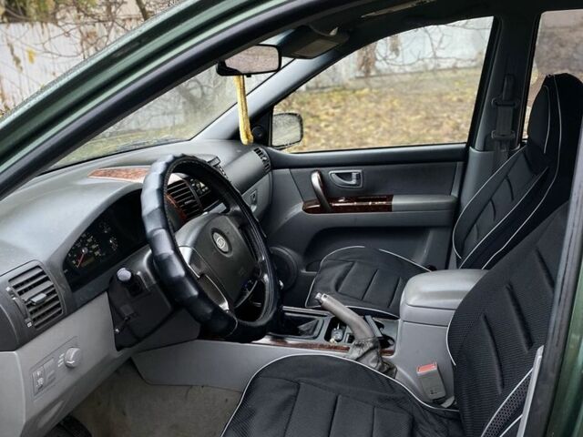 Зеленый Киа Соренто, объемом двигателя 2.5 л и пробегом 250 тыс. км за 3999 $, фото 5 на Automoto.ua