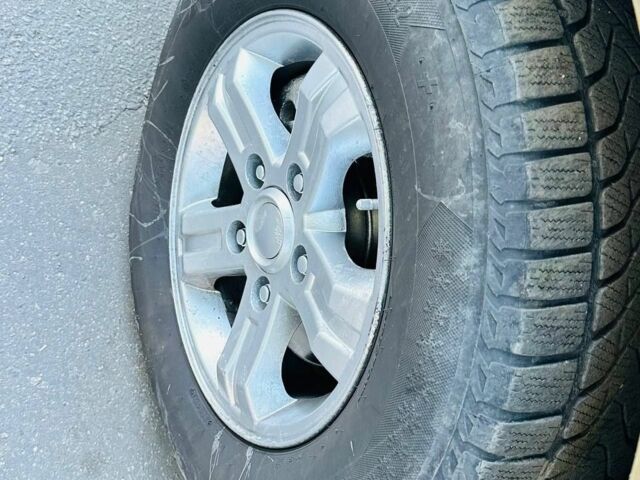 Зеленый Киа Соренто, объемом двигателя 2.5 л и пробегом 280 тыс. км за 3587 $, фото 7 на Automoto.ua