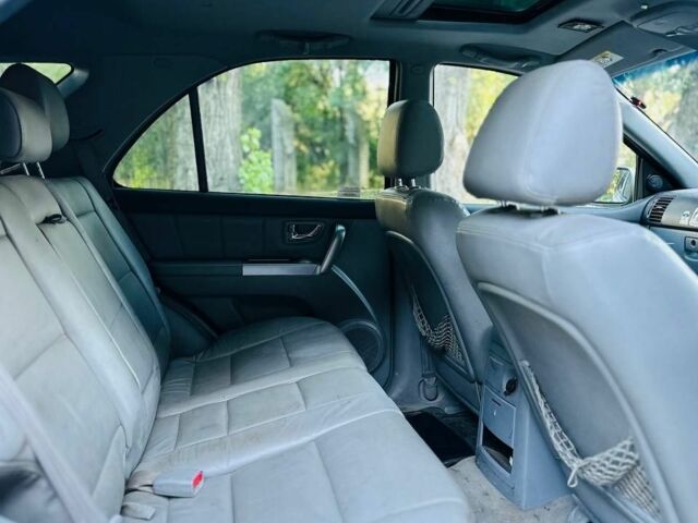 Зеленый Киа Соренто, объемом двигателя 2.5 л и пробегом 280 тыс. км за 3587 $, фото 13 на Automoto.ua