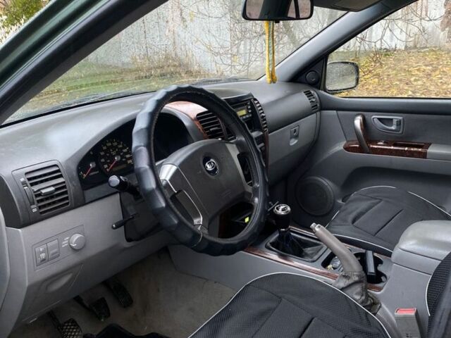 Зеленый Киа Соренто, объемом двигателя 2.5 л и пробегом 278 тыс. км за 4500 $, фото 5 на Automoto.ua