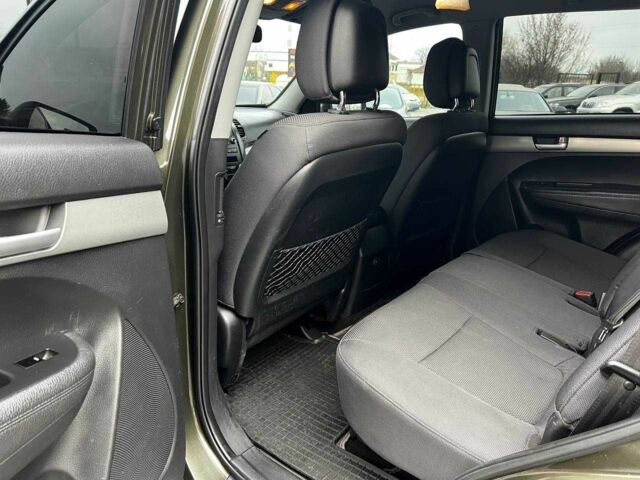 Зеленый Киа Соренто, объемом двигателя 2.4 л и пробегом 206 тыс. км за 10500 $, фото 6 на Automoto.ua