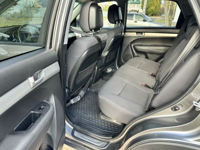 Зеленый Киа Соренто, объемом двигателя 2.2 л и пробегом 270 тыс. км за 13200 $, фото 10 на Automoto.ua