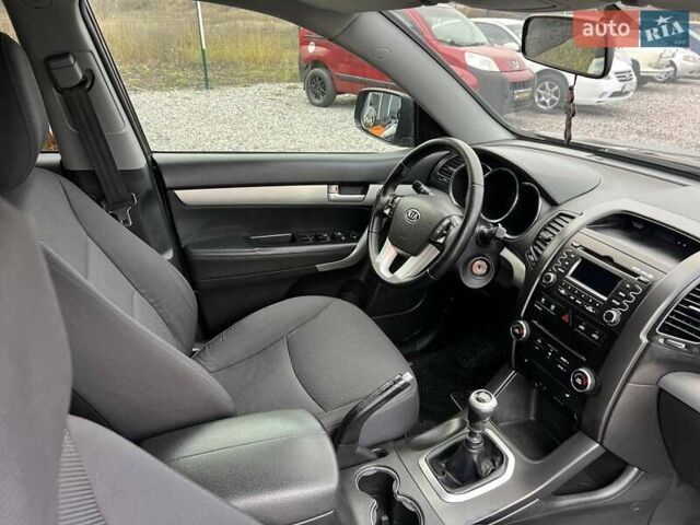 Зеленый Киа Соренто, объемом двигателя 2.4 л и пробегом 205 тыс. км за 10500 $, фото 5 на Automoto.ua