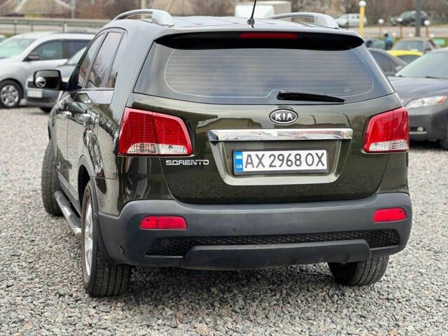 Зеленый Киа Соренто, объемом двигателя 2.4 л и пробегом 206 тыс. км за 10500 $, фото 2 на Automoto.ua