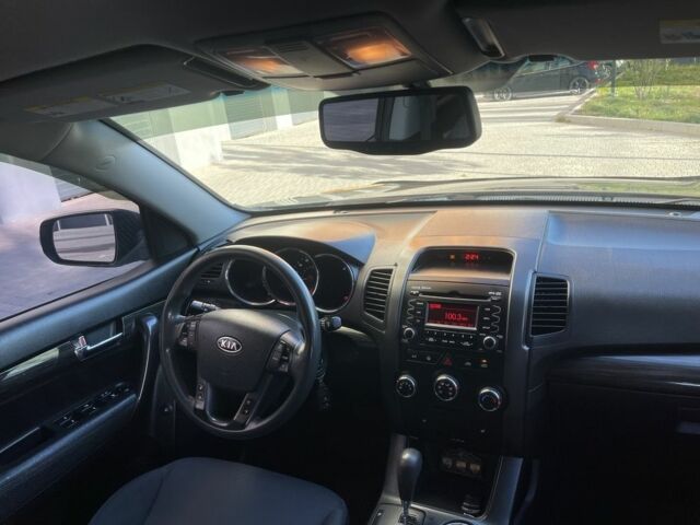 Зеленый Киа Соренто, объемом двигателя 2.4 л и пробегом 171 тыс. км за 9999 $, фото 4 на Automoto.ua