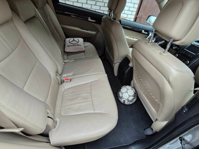 Зелений Кіа Соренто, об'ємом двигуна 2.2 л та пробігом 161 тис. км за 16450 $, фото 10 на Automoto.ua