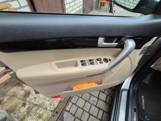 Зелений Кіа Соренто, об'ємом двигуна 2.2 л та пробігом 161 тис. км за 16450 $, фото 12 на Automoto.ua