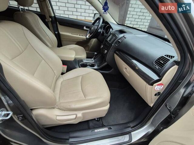 Зеленый Киа Соренто, объемом двигателя 2.2 л и пробегом 161 тыс. км за 16450 $, фото 15 на Automoto.ua