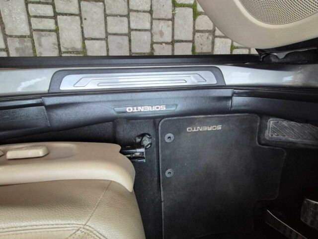 Зелений Кіа Соренто, об'ємом двигуна 2.2 л та пробігом 161 тис. км за 16450 $, фото 22 на Automoto.ua