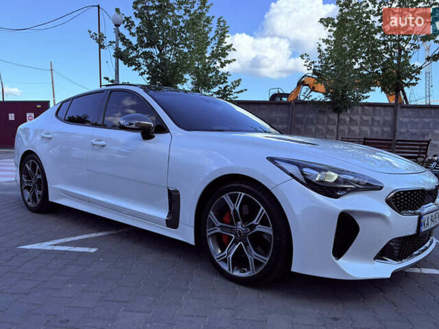 Белый Киа Stinger, объемом двигателя 3.34 л и пробегом 115 тыс. км за 23500 $, фото 8 на Automoto.ua