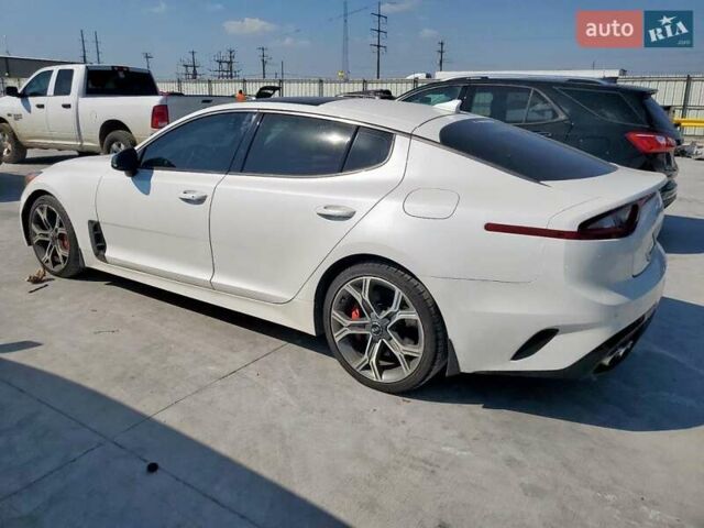 Белый Киа Stinger, объемом двигателя 3.34 л и пробегом 85 тыс. км за 6150 $, фото 1 на Automoto.ua