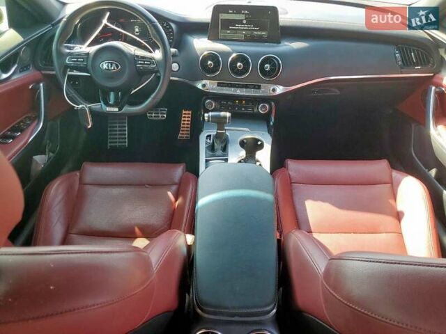 Белый Киа Stinger, объемом двигателя 3.34 л и пробегом 85 тыс. км за 6150 $, фото 7 на Automoto.ua