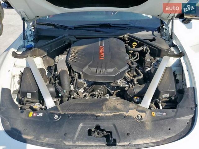 Белый Киа Stinger, объемом двигателя 3.34 л и пробегом 85 тыс. км за 6150 $, фото 10 на Automoto.ua