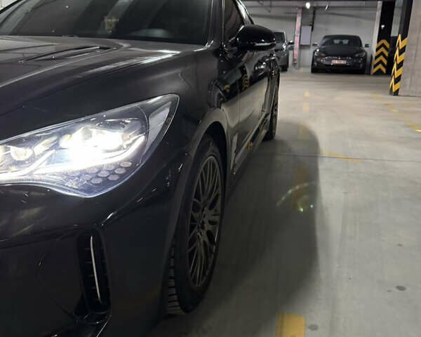 Черный Киа Stinger, объемом двигателя 2 л и пробегом 57 тыс. км за 17500 $, фото 8 на Automoto.ua