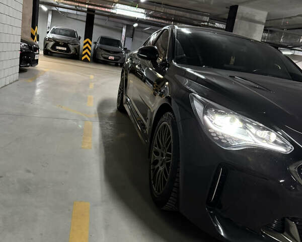 Черный Киа Stinger, объемом двигателя 2 л и пробегом 57 тыс. км за 17500 $, фото 9 на Automoto.ua