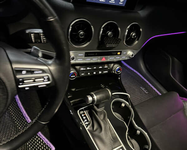 Черный Киа Stinger, объемом двигателя 2 л и пробегом 57 тыс. км за 17500 $, фото 12 на Automoto.ua