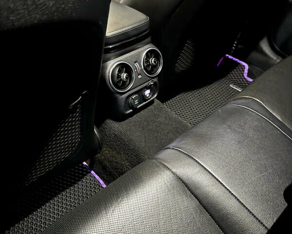 Черный Киа Stinger, объемом двигателя 2 л и пробегом 57 тыс. км за 17500 $, фото 6 на Automoto.ua