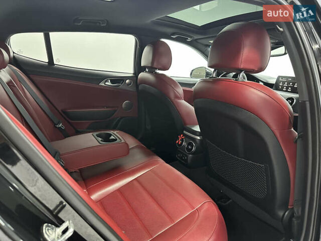 Черный Киа Stinger, объемом двигателя 3.34 л и пробегом 55 тыс. км за 25999 $, фото 21 на Automoto.ua