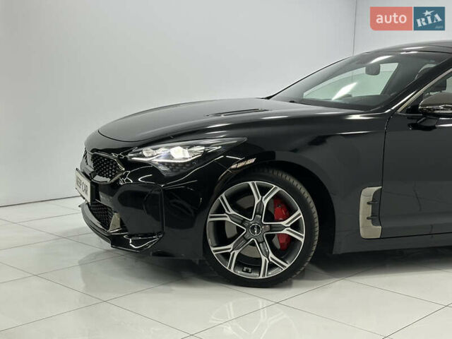 Черный Киа Stinger, объемом двигателя 3.34 л и пробегом 55 тыс. км за 25999 $, фото 3 на Automoto.ua