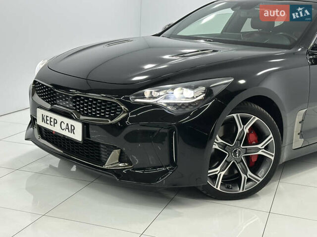 Черный Киа Stinger, объемом двигателя 3.34 л и пробегом 55 тыс. км за 25999 $, фото 1 на Automoto.ua