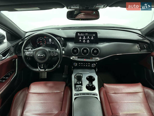 Черный Киа Stinger, объемом двигателя 3.34 л и пробегом 55 тыс. км за 25999 $, фото 16 на Automoto.ua