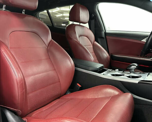 Черный Киа Stinger, объемом двигателя 3.34 л и пробегом 55 тыс. км за 25999 $, фото 34 на Automoto.ua