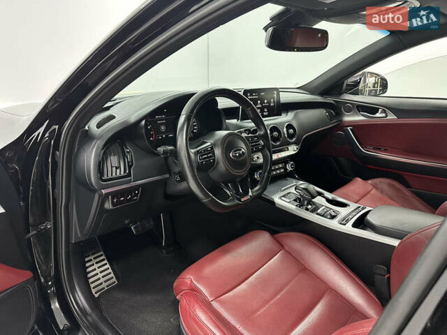 Черный Киа Stinger, объемом двигателя 3.34 л и пробегом 55 тыс. км за 25999 $, фото 26 на Automoto.ua