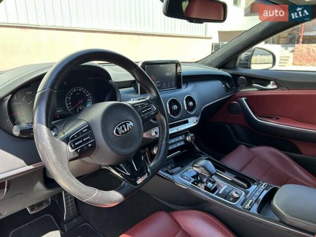 Чорний Кіа Stinger, об'ємом двигуна 3.34 л та пробігом 89 тис. км за 29999 $, фото 13 на Automoto.ua