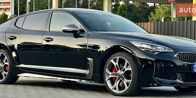 Черный Киа Stinger, объемом двигателя 3.34 л и пробегом 55 тыс. км за 25550 $, фото 4 на Automoto.ua
