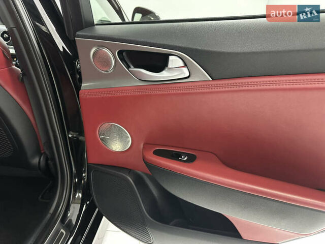 Черный Киа Stinger, объемом двигателя 3.34 л и пробегом 55 тыс. км за 25999 $, фото 22 на Automoto.ua