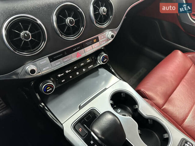 Черный Киа Stinger, объемом двигателя 3.34 л и пробегом 55 тыс. км за 25999 $, фото 32 на Automoto.ua