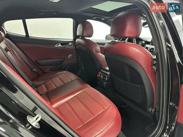 Черный Киа Stinger, объемом двигателя 3.34 л и пробегом 55 тыс. км за 25999 $, фото 20 на Automoto.ua