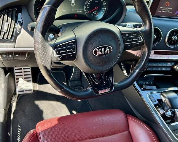 Чорний Кіа Stinger, об'ємом двигуна 3.34 л та пробігом 89 тис. км за 29999 $, фото 18 на Automoto.ua