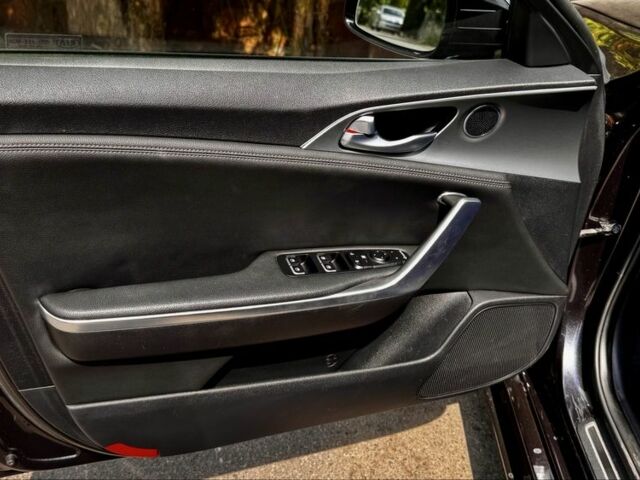 Чорний Кіа Stinger, об'ємом двигуна 3.3 л та пробігом 90 тис. км за 26500 $, фото 11 на Automoto.ua