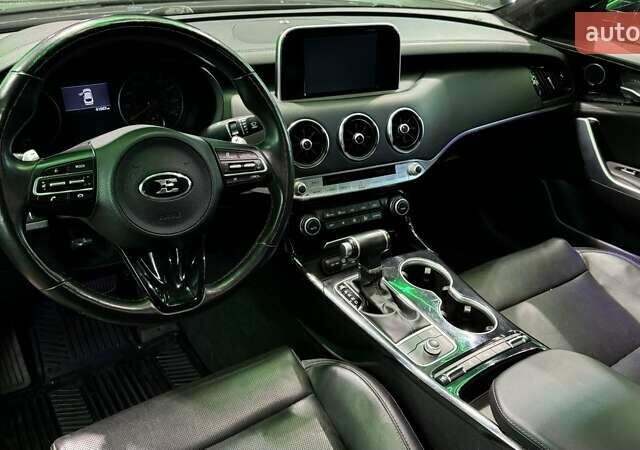Фиолетовый Киа Stinger, объемом двигателя 2 л и пробегом 65 тыс. км за 19900 $, фото 11 на Automoto.ua