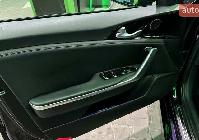 Фиолетовый Киа Stinger, объемом двигателя 2 л и пробегом 65 тыс. км за 19900 $, фото 12 на Automoto.ua