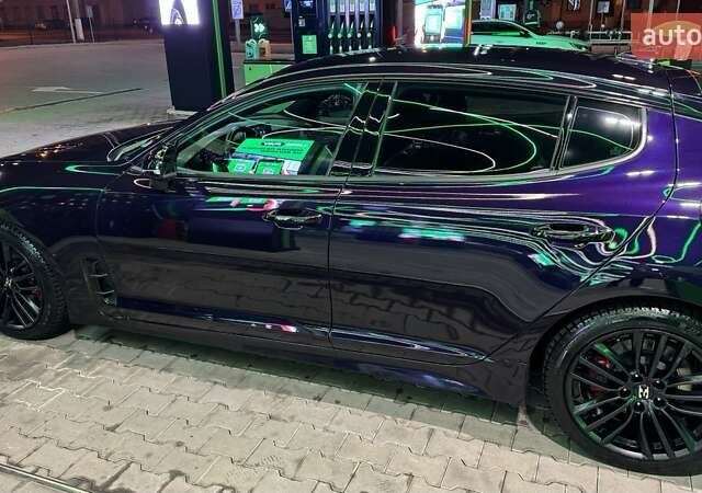 Фиолетовый Киа Stinger, объемом двигателя 2 л и пробегом 65 тыс. км за 19900 $, фото 3 на Automoto.ua