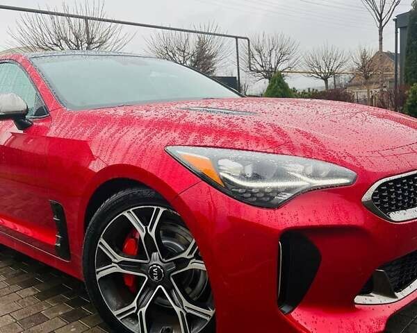 Красный Киа Stinger, объемом двигателя 3.34 л и пробегом 115 тыс. км за 25000 $, фото 3 на Automoto.ua