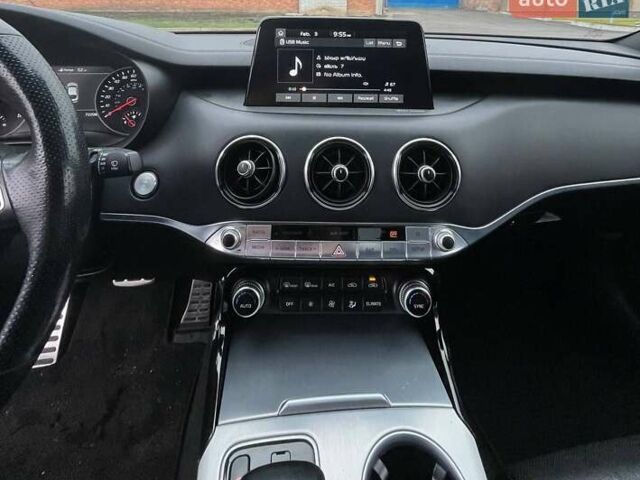 Красный Киа Stinger, объемом двигателя 3.34 л и пробегом 115 тыс. км за 25000 $, фото 32 на Automoto.ua