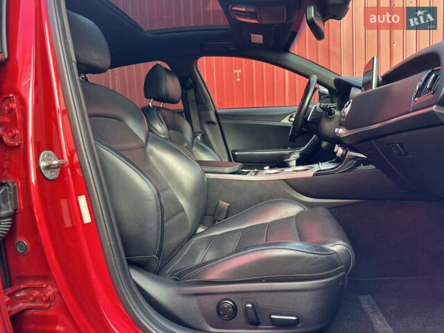 Красный Киа Stinger, объемом двигателя 3.34 л и пробегом 124 тыс. км за 25500 $, фото 53 на Automoto.ua