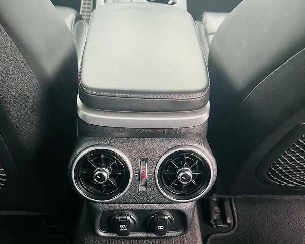 Красный Киа Stinger, объемом двигателя 3.34 л и пробегом 115 тыс. км за 25000 $, фото 39 на Automoto.ua
