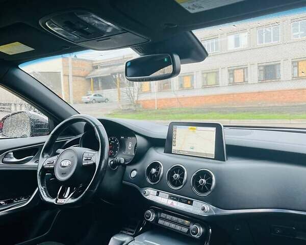 Красный Киа Stinger, объемом двигателя 3.34 л и пробегом 115 тыс. км за 25000 $, фото 36 на Automoto.ua
