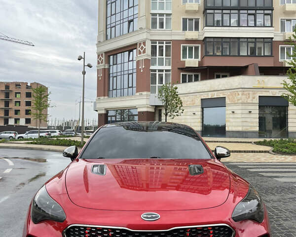 Красный Киа Stinger, объемом двигателя 3.34 л и пробегом 145 тыс. км за 26200 $, фото 4 на Automoto.ua